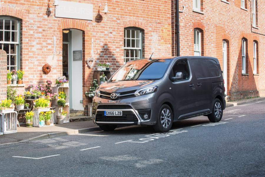  Toyota ProAce Van Compact 2017 года  (UK) (фото 7 из 32)